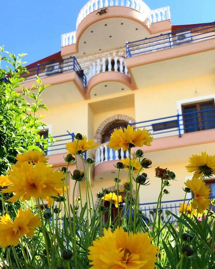 Vila Laura Pasha Villa Ksamil Luaran gambar